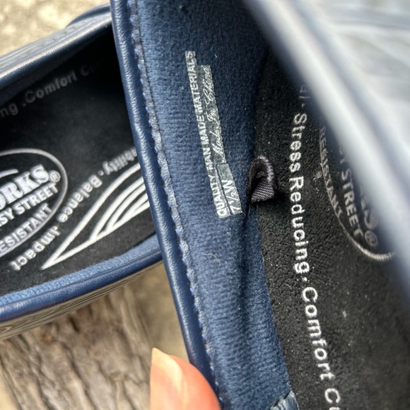 Navy Embossed Slip-On Shoes by Easy Street Lyndee Slip Resistant clogsSz-7.5W. L - Picture 7 of 13